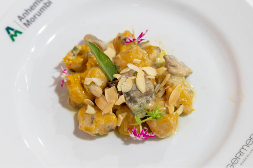 O quilo é nosso: Prato Nhoque de abóbora ao molho de cogumelos e sálvia